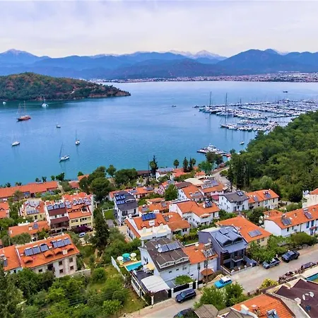 Maximus - Solo 4 Bedroom Sea View Private *