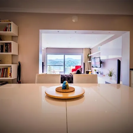 Maximus - Solo 4 Bedroom Sea View Private Feriehus