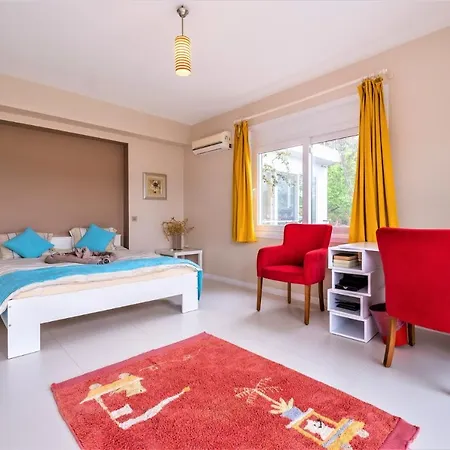 Maximus - Solo 4 Bedroom Sea View Private Feriehus *